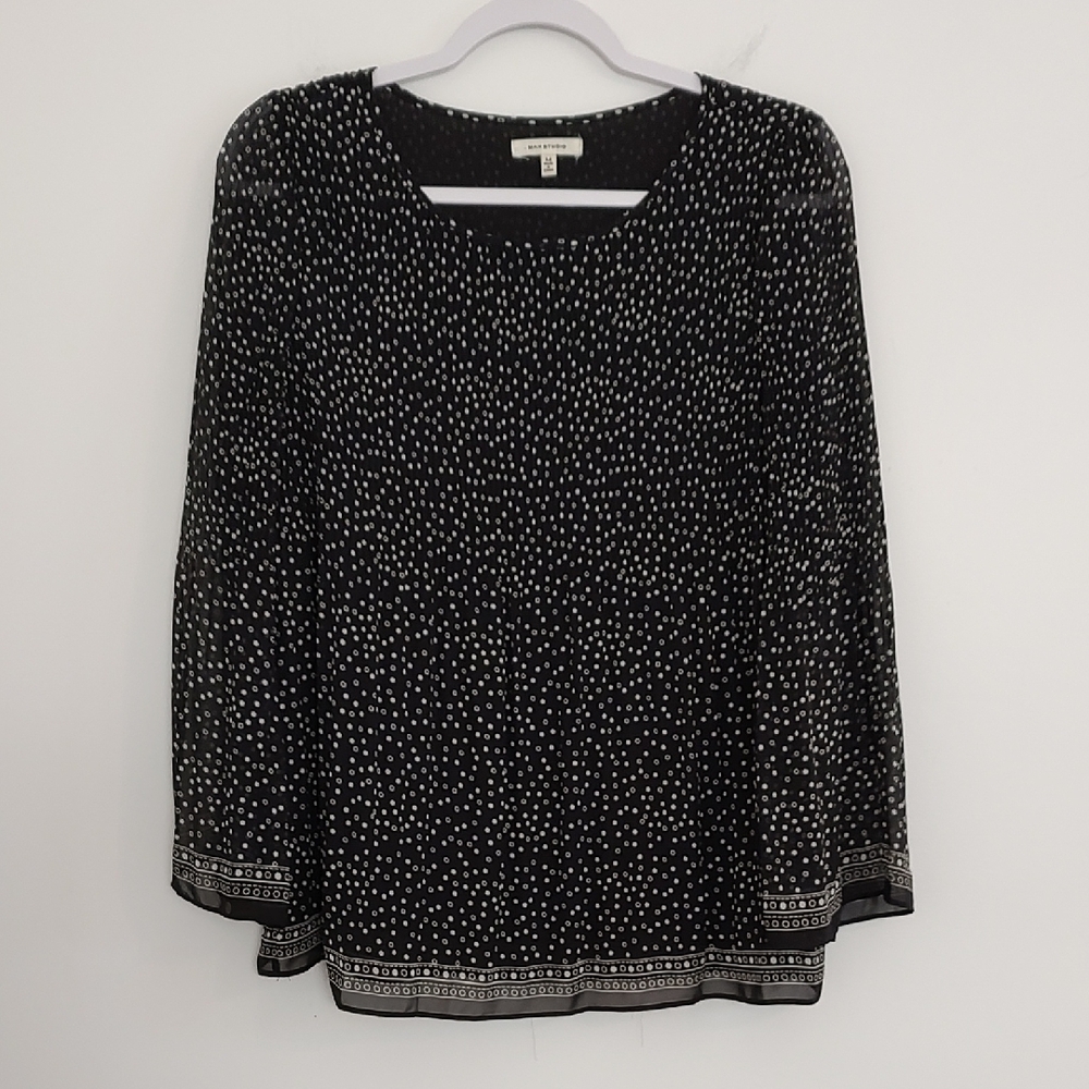 Max Studio Black & White Pock a Dot Pleated Long Sleeve Blouse/ Size M